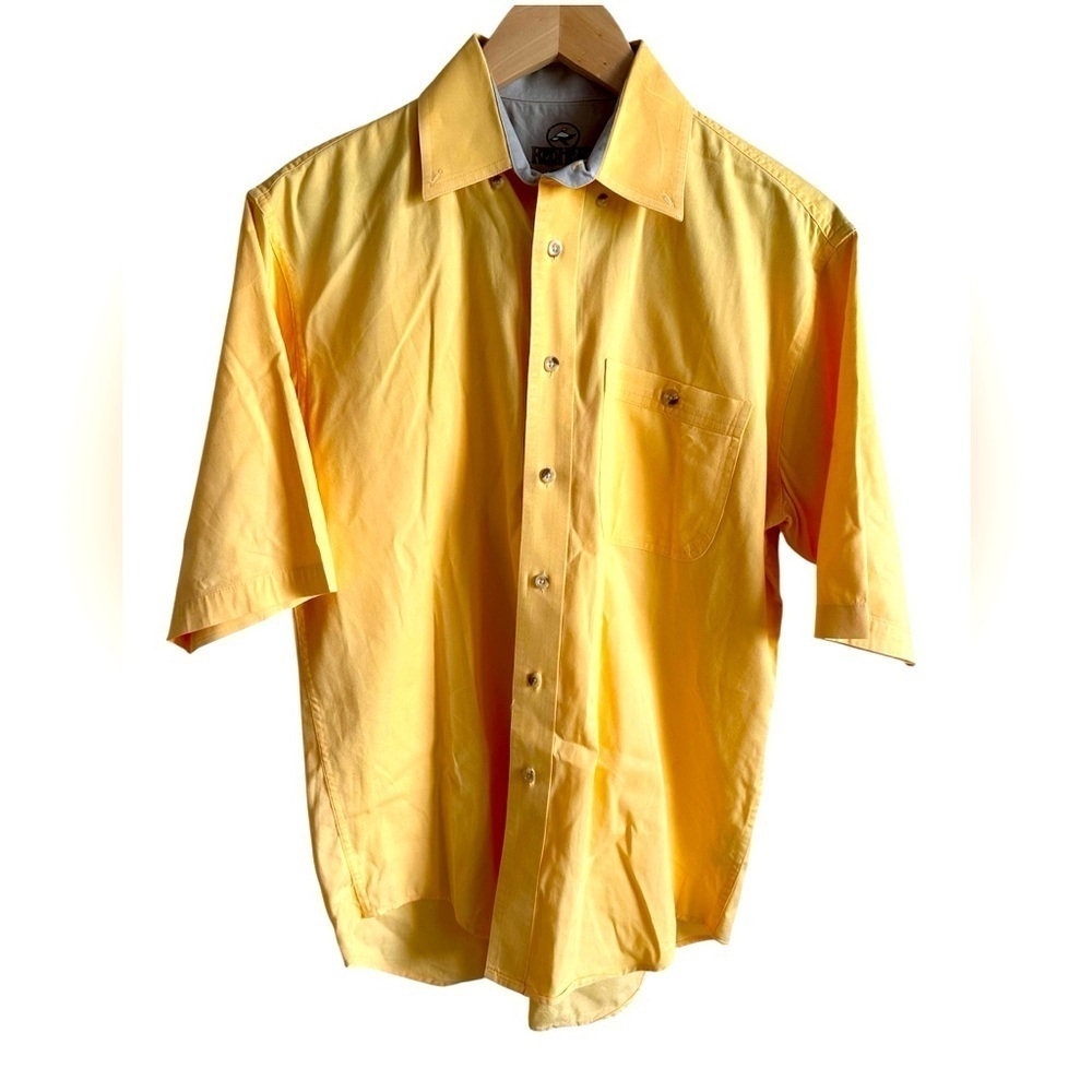 Men's Redhead short sleeve button down shirt in yellow. Size small